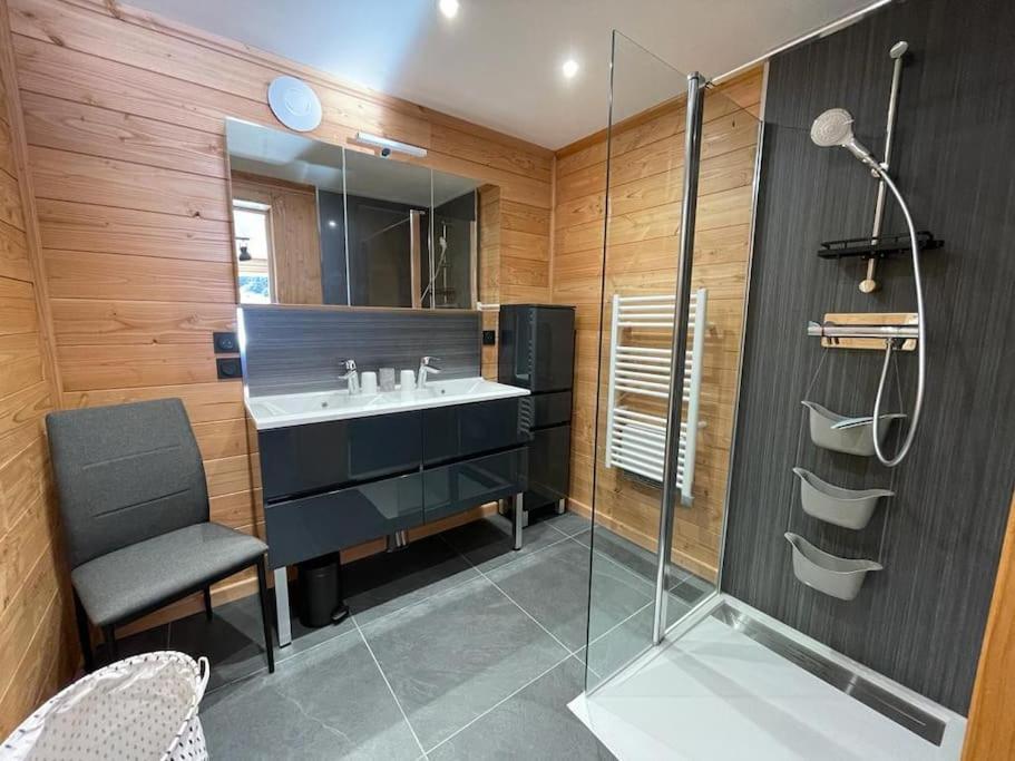 Appartement Lumineux Neuf Dans Bas De Chalet Le Douglas La Joue du Loup Extérieur photo