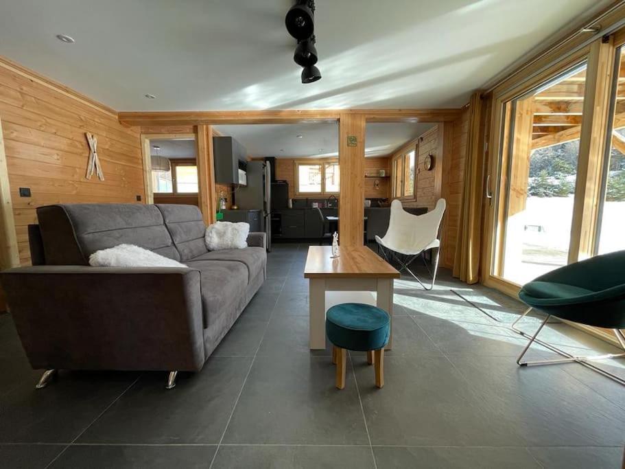 Appartement Lumineux Neuf Dans Bas De Chalet Le Douglas La Joue du Loup Extérieur photo